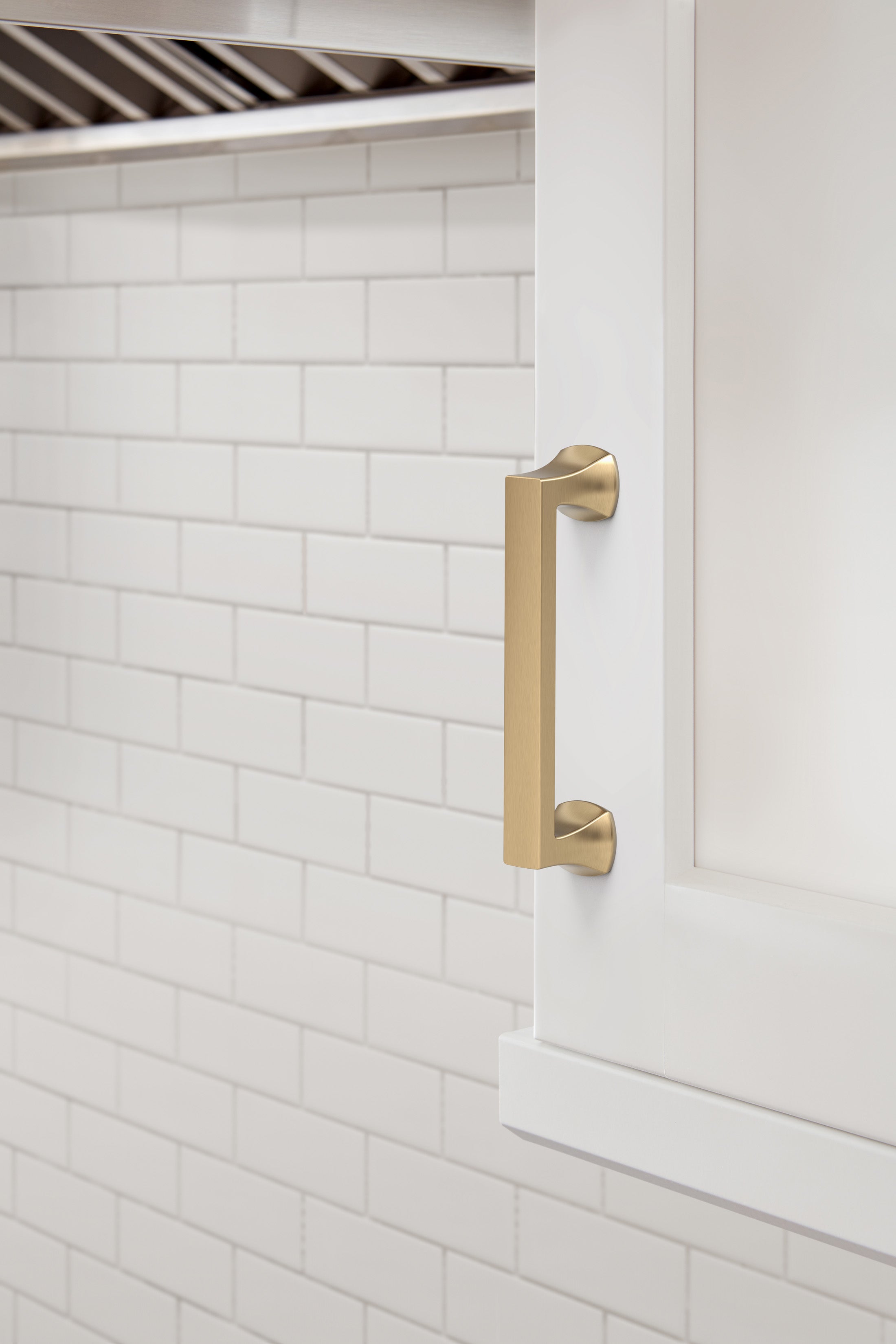Amerock Hybridize Pull  Champagne Bronze 3-3/4" Center to Center