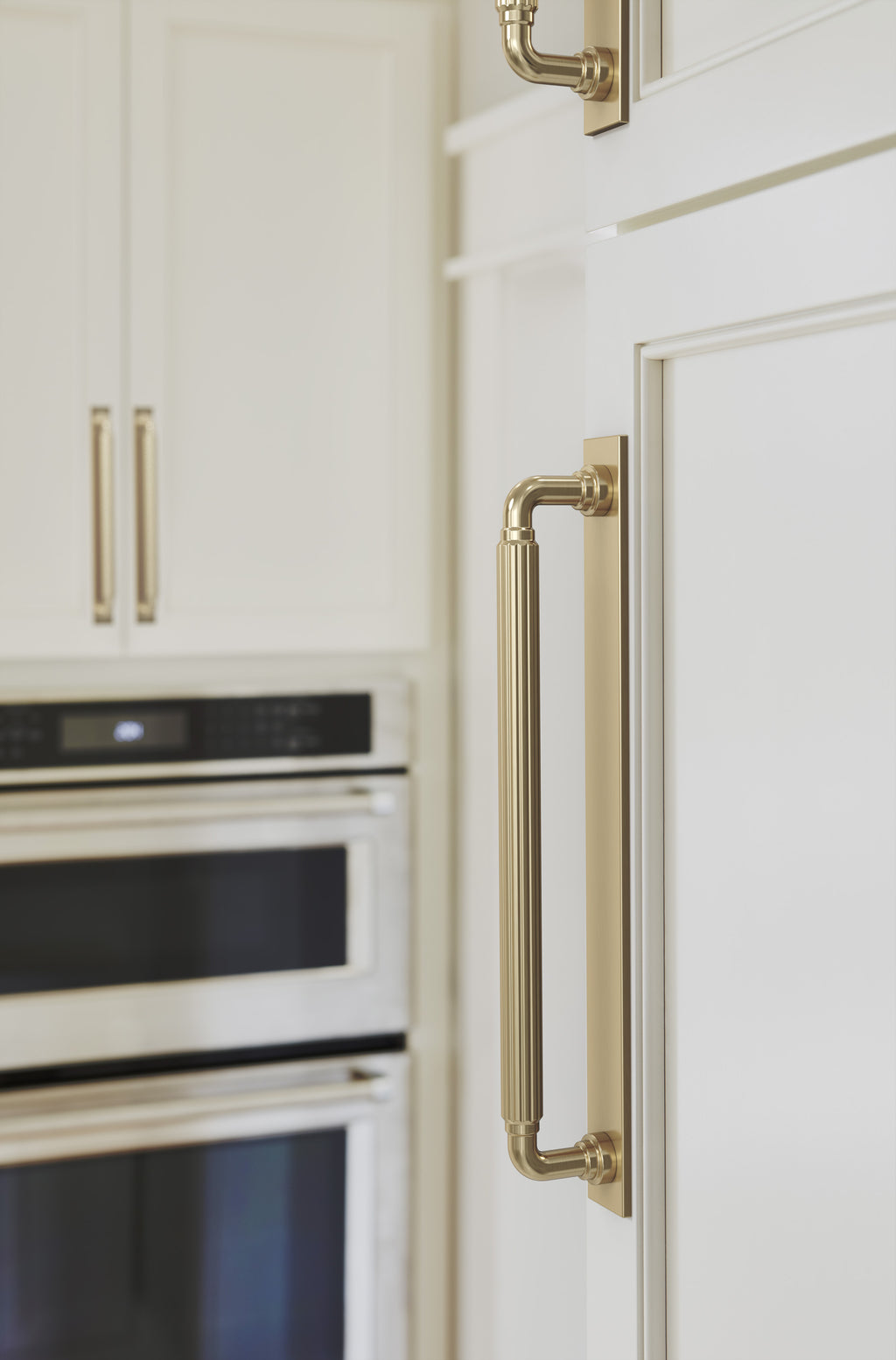 Amerock Ladera Backplate 8-13/16" Center To Center, Golden Champagne