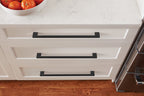 Amerock Versa Pull Mattee Black 12-5/8" Center to Center