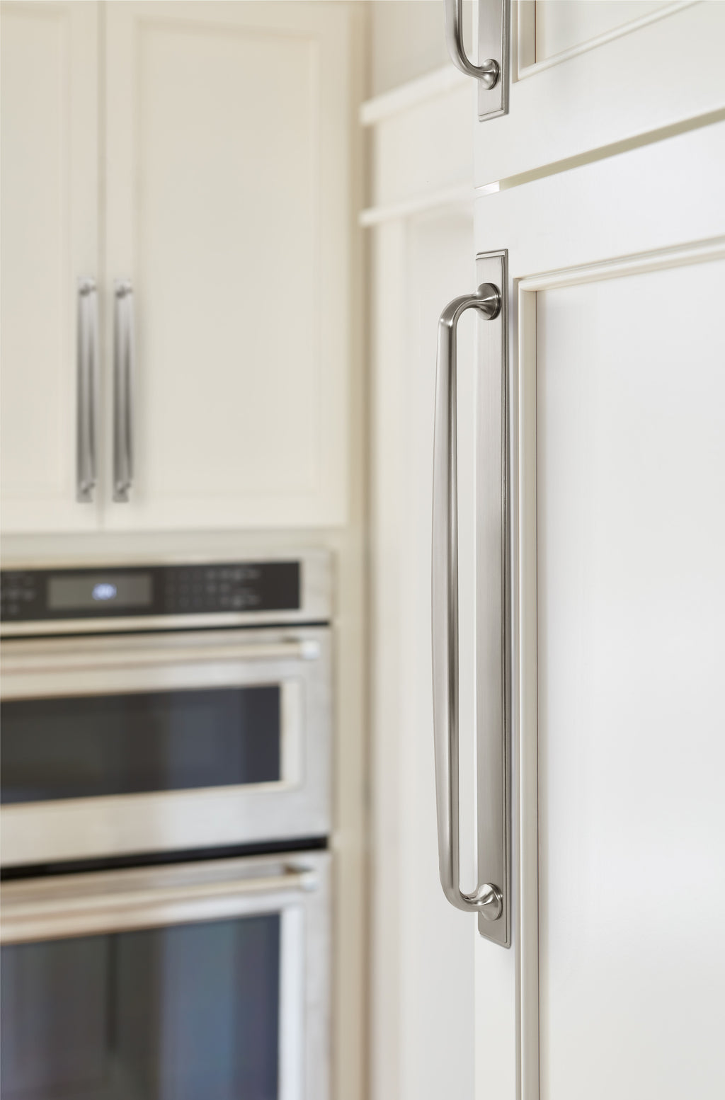 Amerock Maymont Backplate Satin Nickel 12-5/8" Center to Center