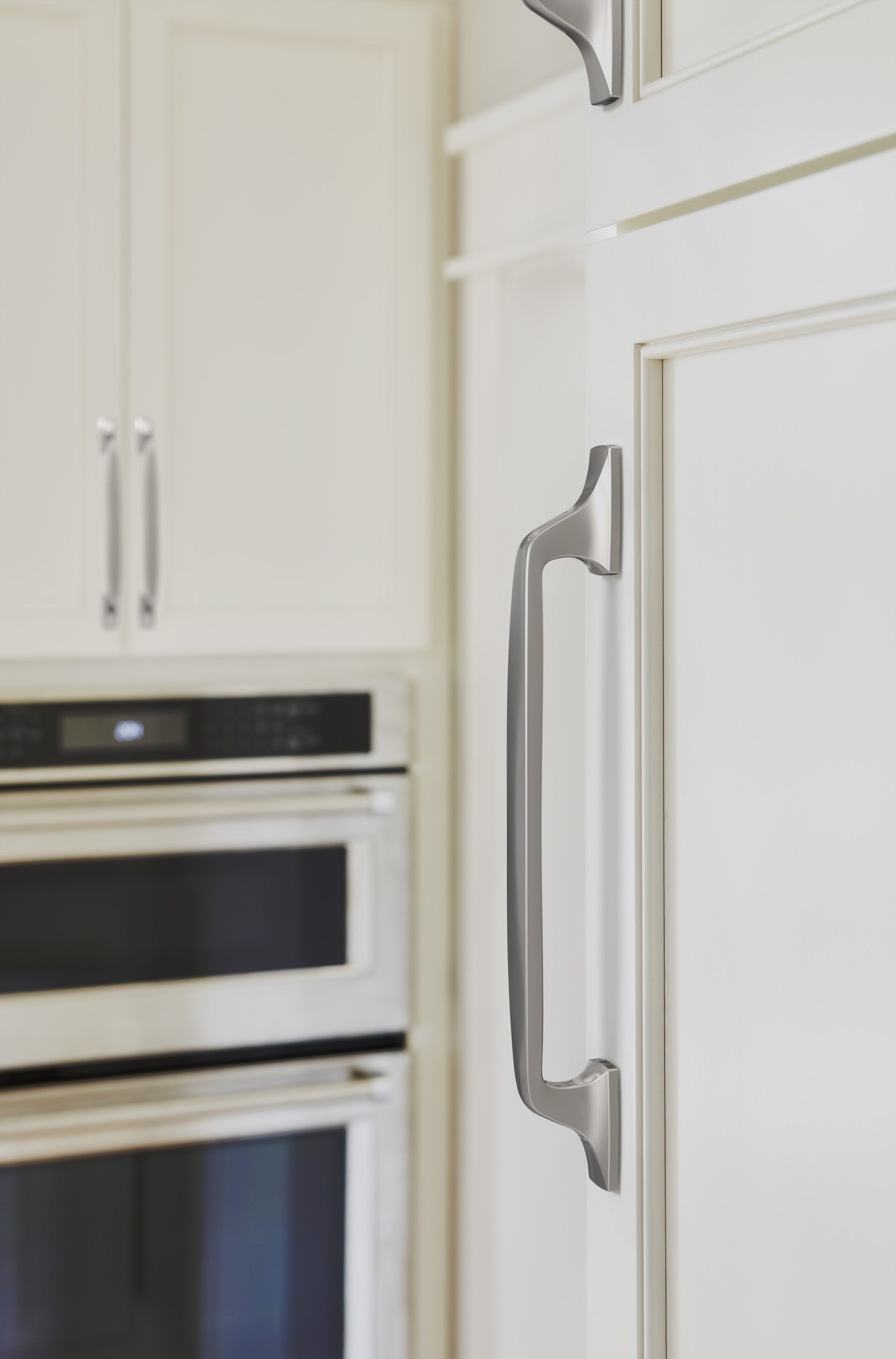 Amerock Highland Ridge Pull  Satin Nickel 7-9/16" Center to Center