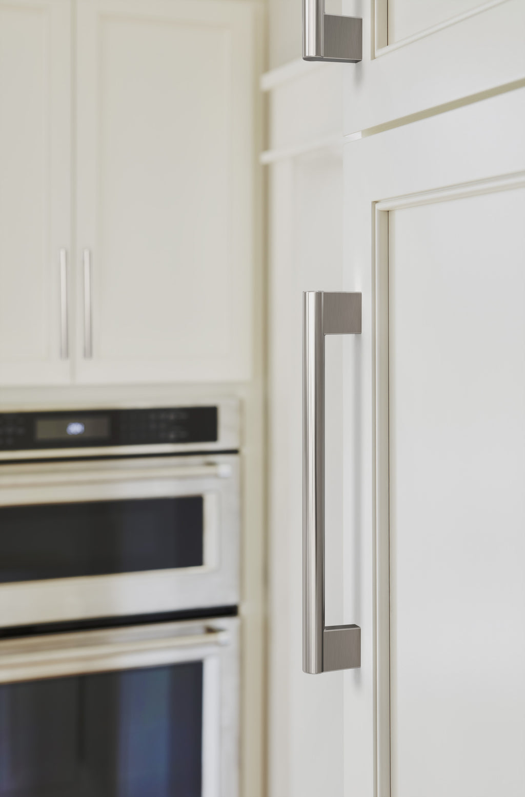 Amerock Versa Pull Satin Nickel 7-9/16" Center to Center